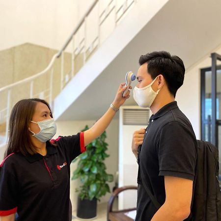 Hotel RedDoorz near ETown 4 Ho Chi Minh Zewnętrze zdjęcie