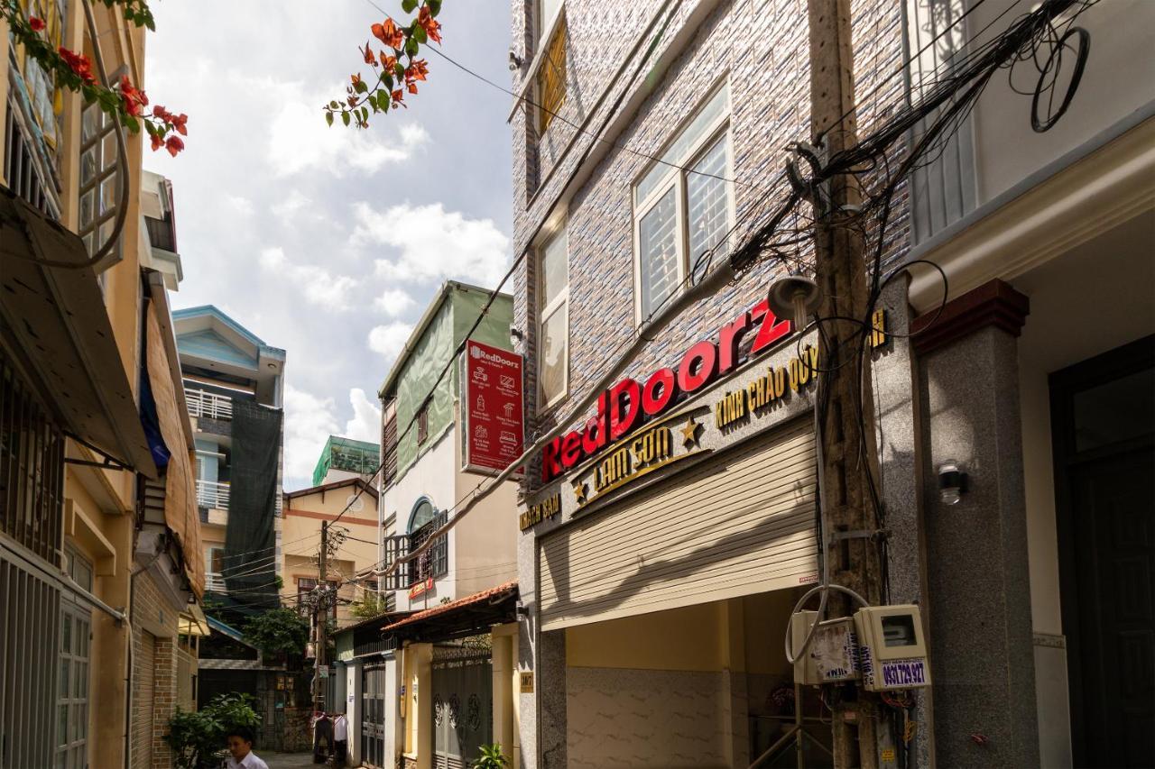 Hotel RedDoorz near ETown 4 Ho Chi Minh Zewnętrze zdjęcie